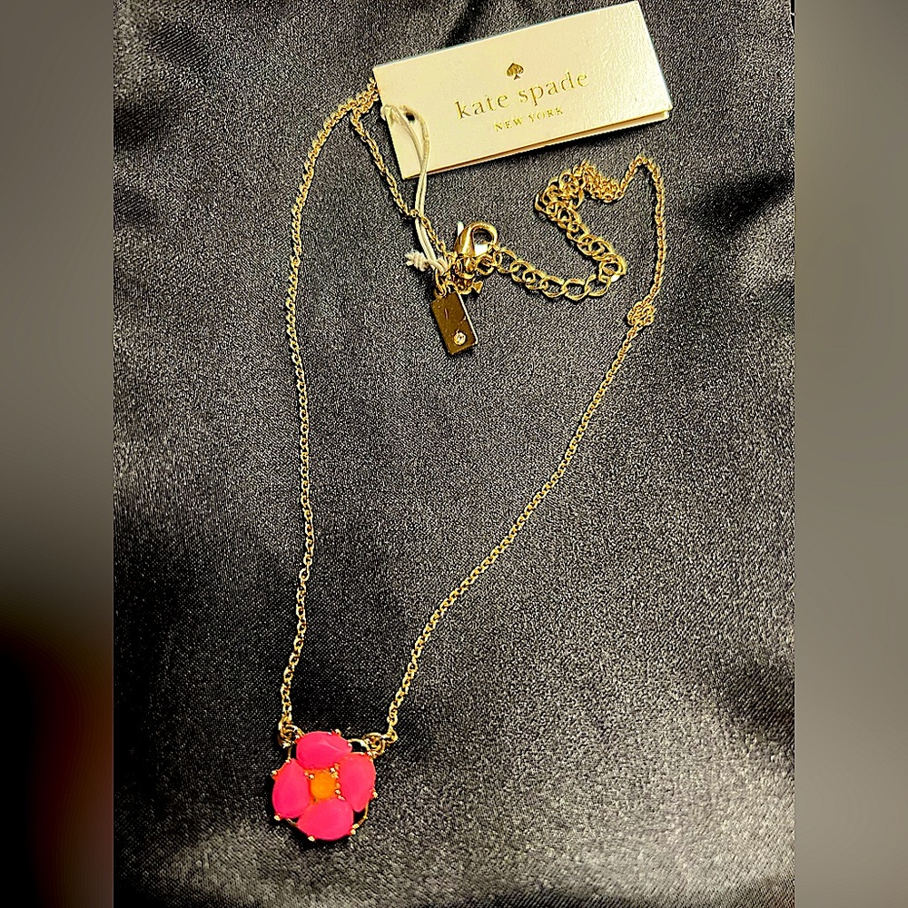 NWT Kate Spade New York Izu Petals Necklace